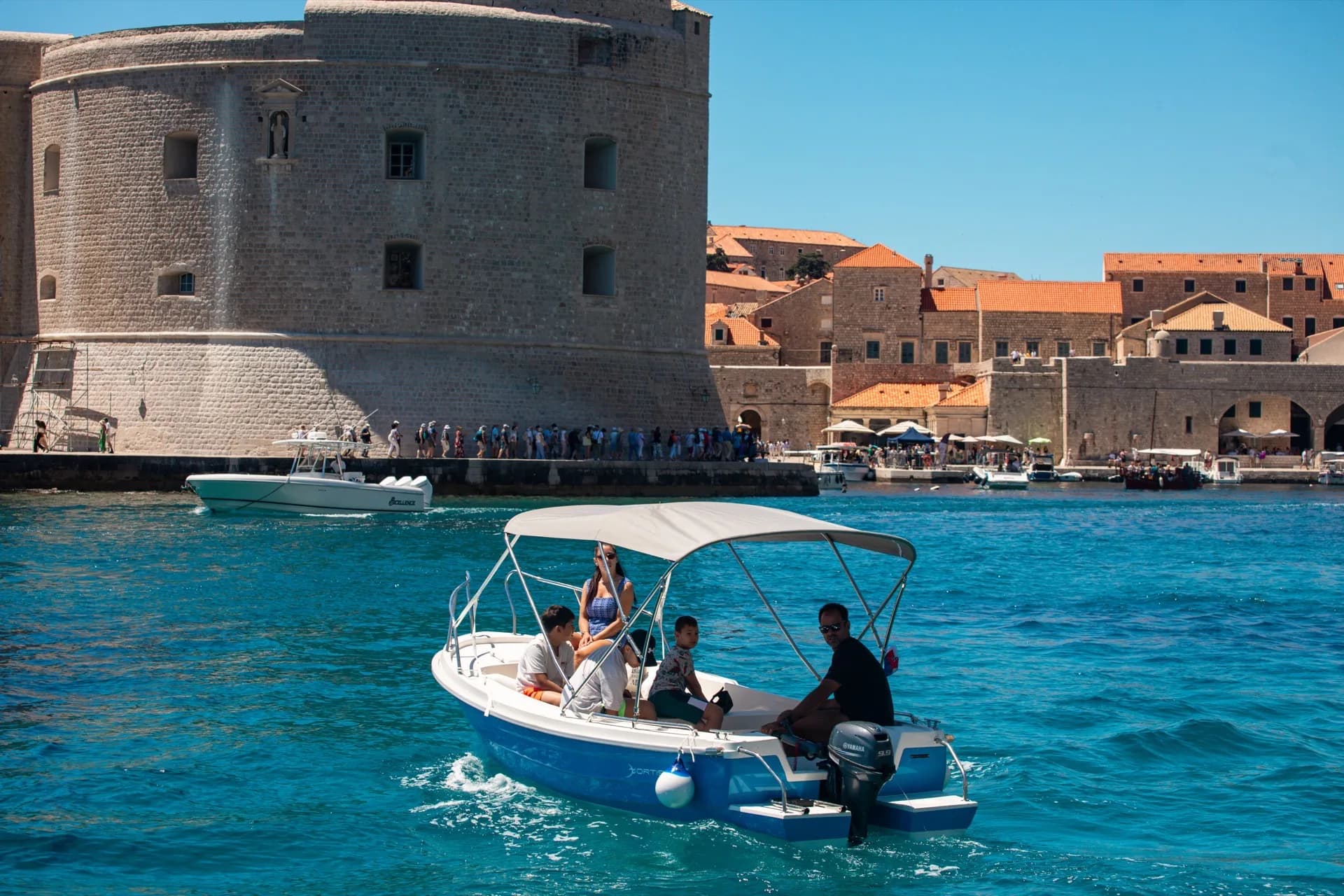 Dubrovnik Coastline Tour Boat cruising along the Dubrovnik coastline